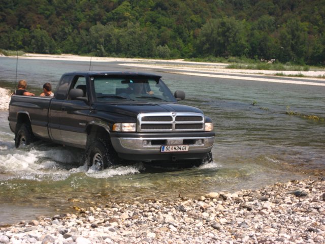 picture003.jpg